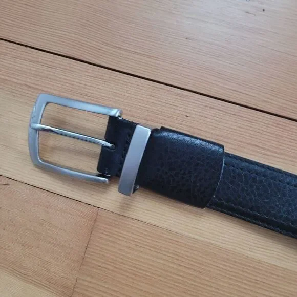 Nike black pebbled leather belt silver buckle preppy everyday neutral - Picture 4 of 10